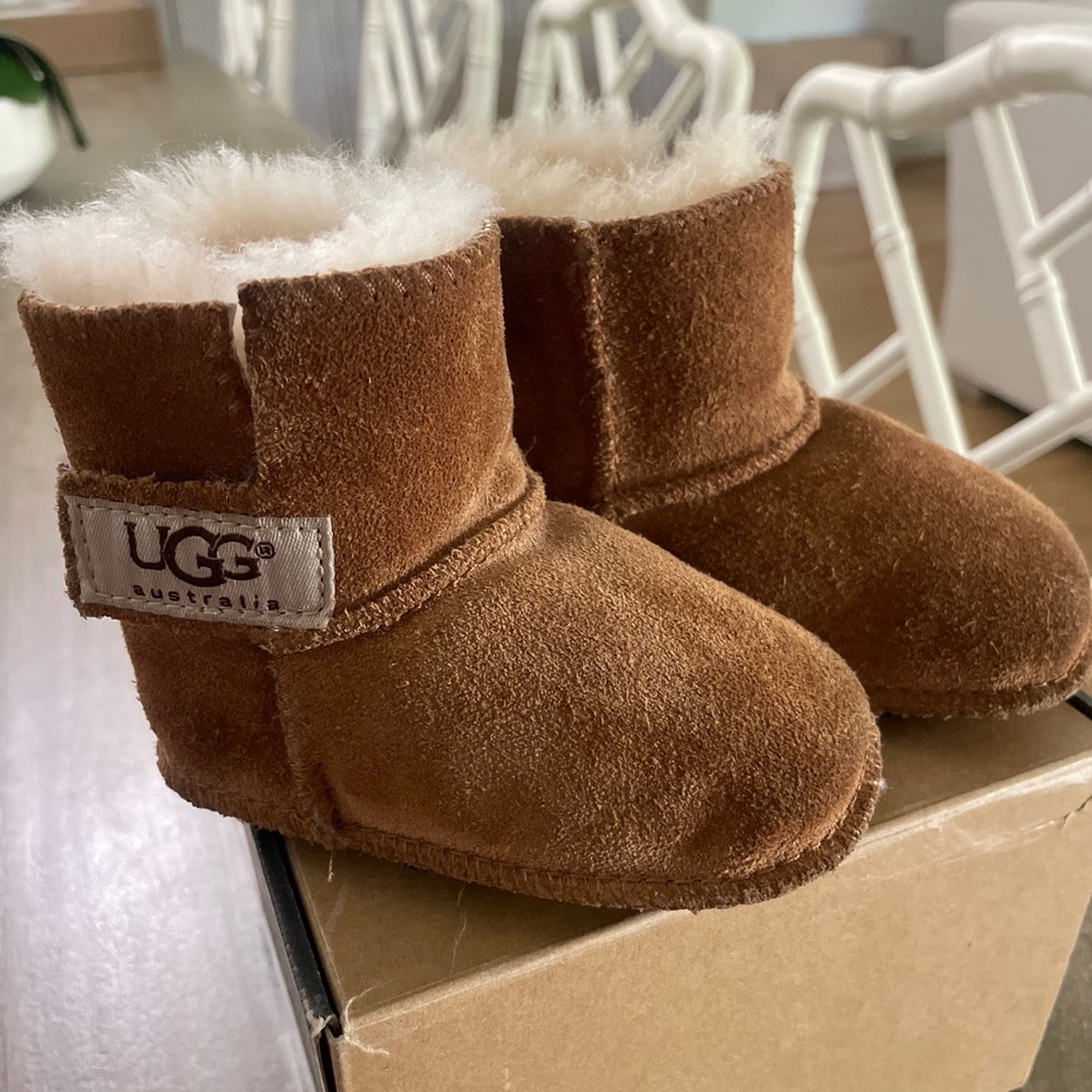 UGG Australia Baby Toddler ERIN Shearling Boots Chestnut 5202 Size S 6-12 months